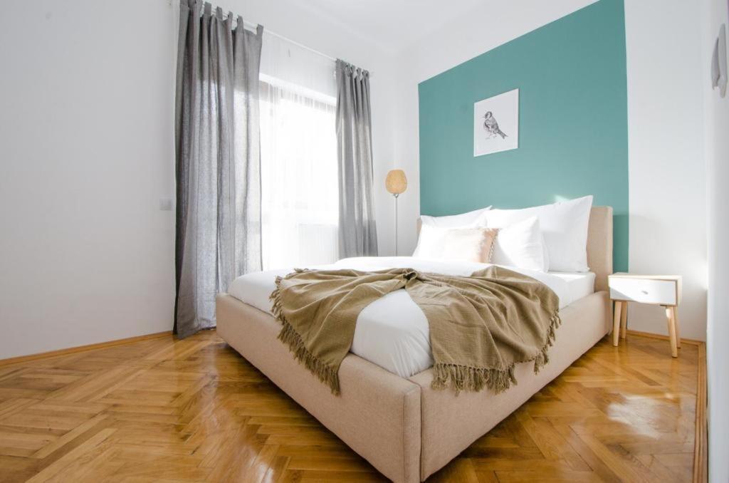 Stylized And Modern Apartment In Бухарест Экстерьер фото